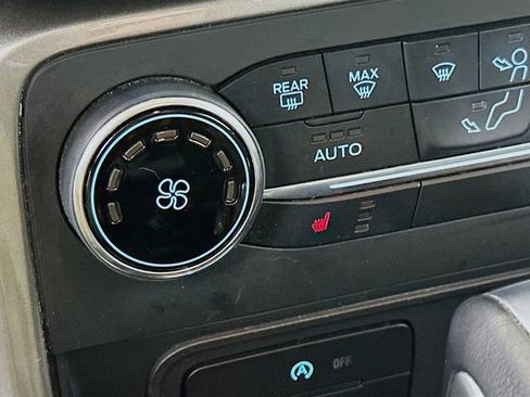 Used 2018 Ford EcoSport SE w/ SE Convenience Package image 25