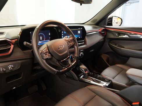 Used 2024 Chevrolet TrailBlazer RS w/ Driver Confidence Package FWD image 6