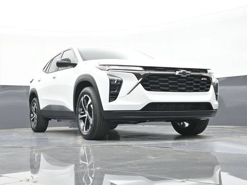 New 2026 Chevrolet Trax RS w/ Driver Confidence Package FWD image 46