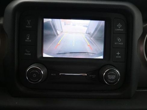 Used 2018 Jeep Wrangler Unlimited Sport S image 21