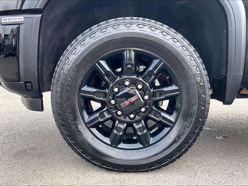 Used 2025 GMC Sierra 2500 AT4 w/ Technology Package image 35