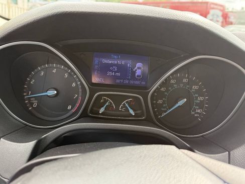 Used 2013 Ford Focus SE FWD image 13