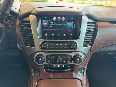 Used 2015 Chevrolet Suburban LTZ AWD/4WD image 29