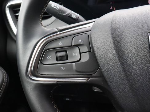 Used 2025 Buick Encore GX Preferred FWD image 22