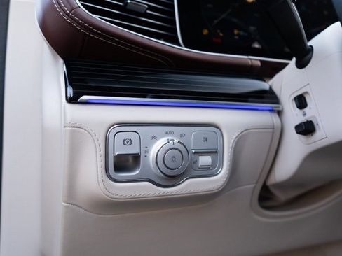 Used 2021 Mercedes-Benz Maybach GLS 600 4MATIC image 24