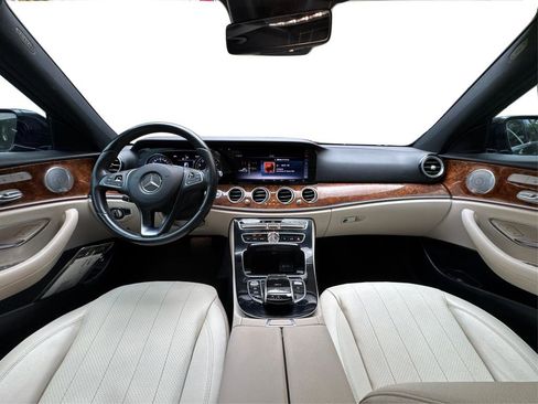 Used 2018 Mercedes-Benz E 300 image 28