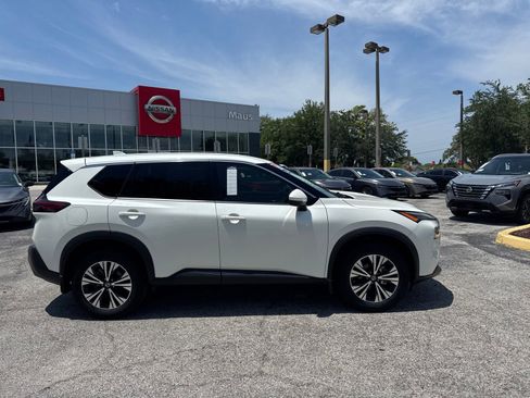 Used 2021 Nissan Rogue SV FWD image 5