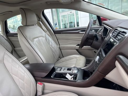 Used 2017 Ford Fusion Platinum image 7