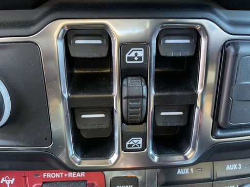 Used 2023 Jeep Wrangler Unlimited Rubicon 4xe w/ Steel Bumper Group image 29