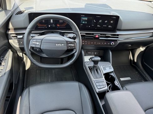 Used 2026 Kia Sportage EX w/ EX Panorama Roof Package image 11