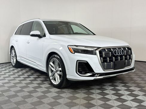 Used 2025 Audi Q7 3.0T Premium Plus w/ Premium Plus Package image 7