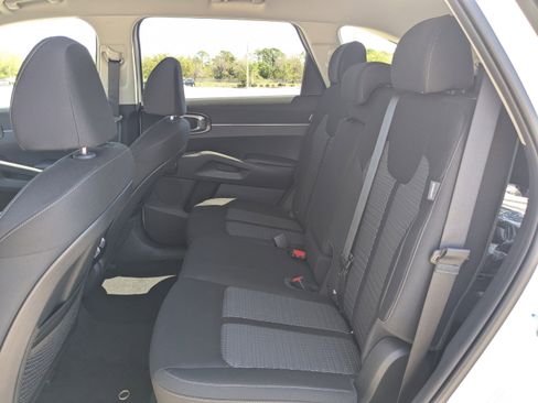 New 2026 Kia Sorento LX FWD image 16