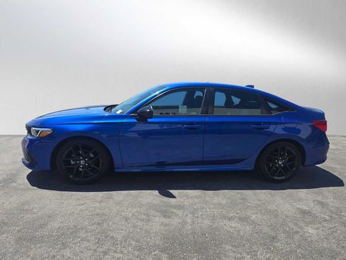 Used 2023 Honda Civic Sport image 6