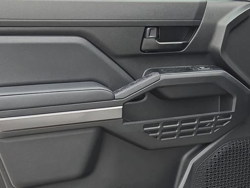 New 2026 Toyota Tacoma SR5 AWD/4WD image 10