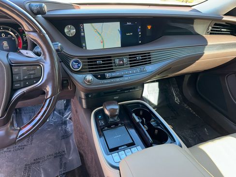 Used 2018 Lexus LS 500h image 29