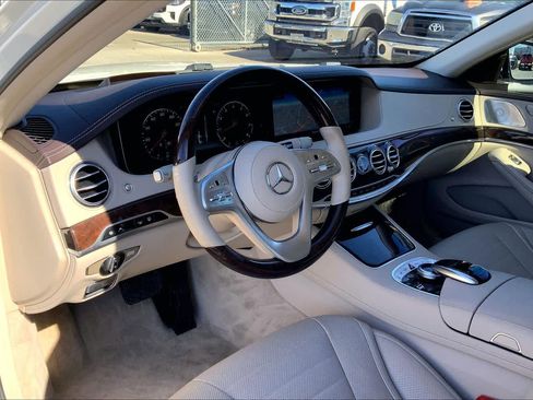 Used 2018 Mercedes-Benz S 560 4MATIC Sedan image 17
