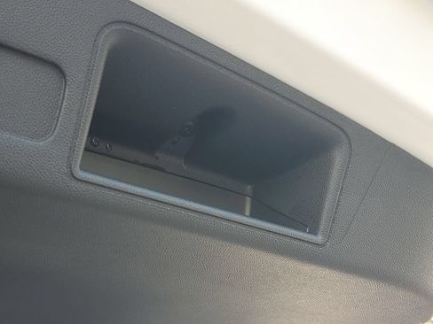 Used 2023 GMC Terrain SLE FWD image 12