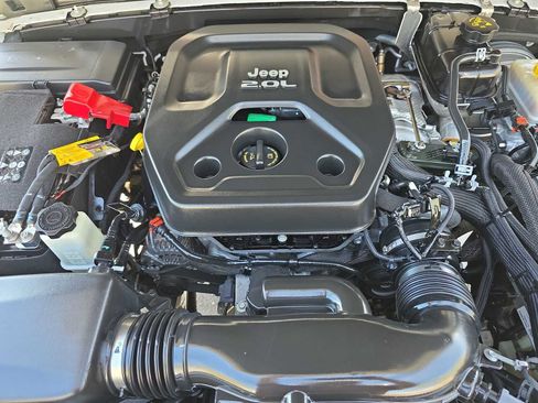 Certified 2021 Jeep Wrangler Unlimited Rubicon image 13