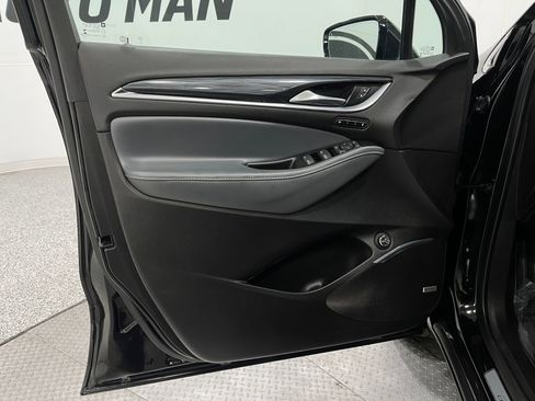 Used 2019 Buick Enclave Premium w/ Experience Buick Package image 16