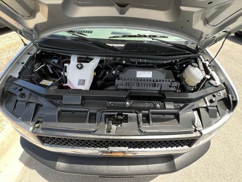 Used 2025 Chevrolet Express 2500 LT w/ LT Preferred Equipment Group RWD image 45