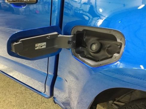 Used 2022 Chevrolet Colorado Z71 image 12