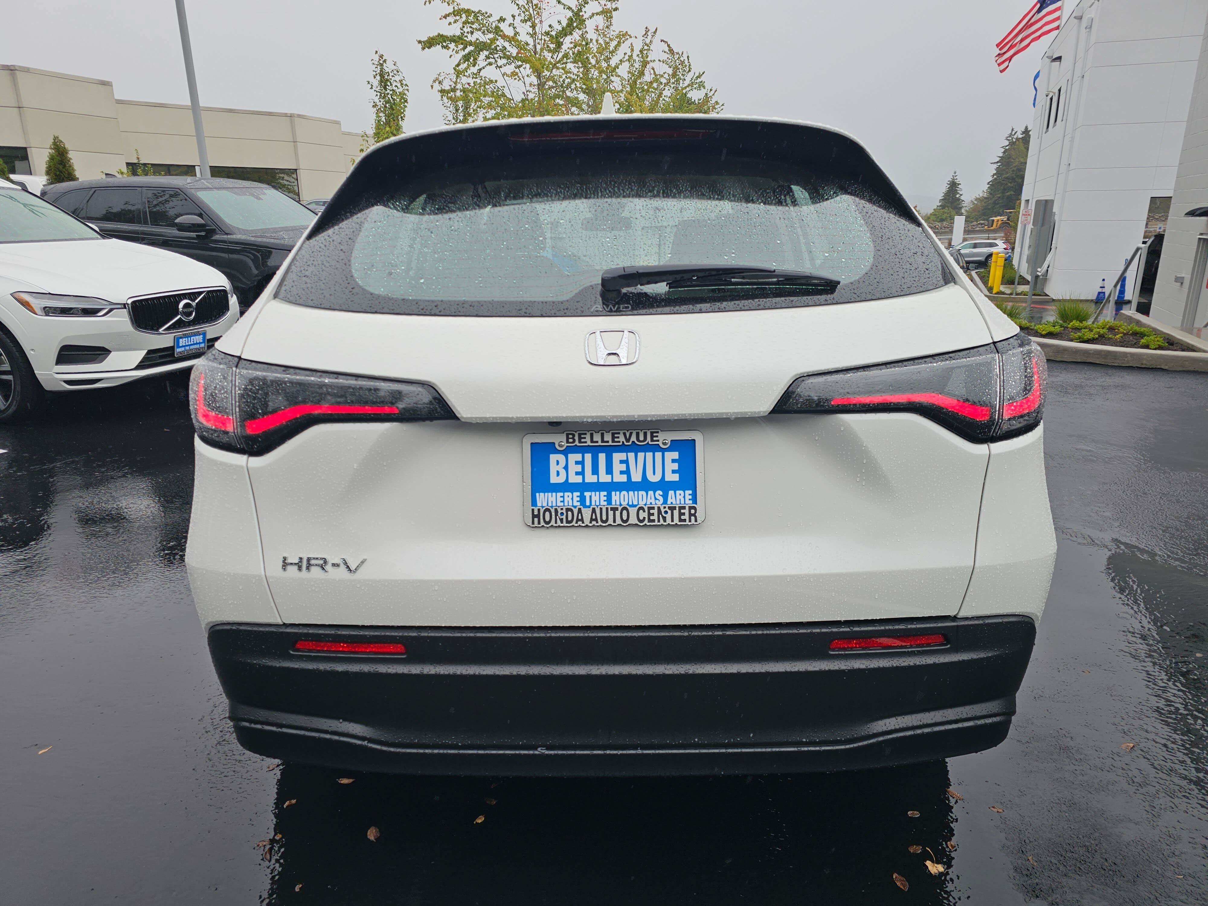 Used 2025 Honda HR-V LX image 6