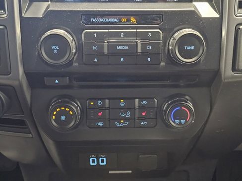 Used 2017 Ford F150 XLT w/ Equipment Group 302A Luxury image 22