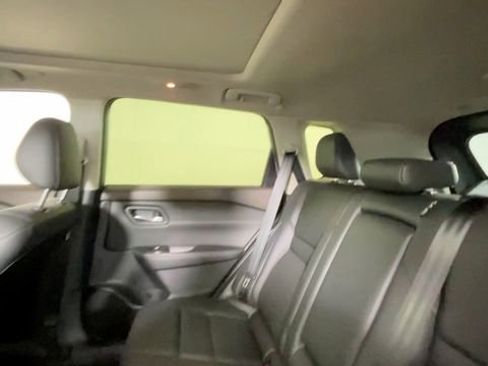 Used 2023 Nissan Rogue SL AWD/4WD image 18