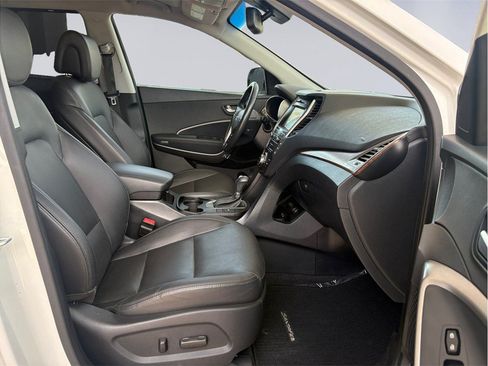 Used 2019 Hyundai Santa Fe XL SE w/ SE Premium Package 02 FWD image 16