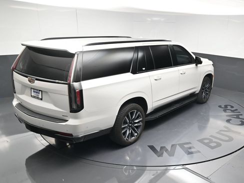 Used 2021 Cadillac Escalade ESV Sport AWD/4WD image 33