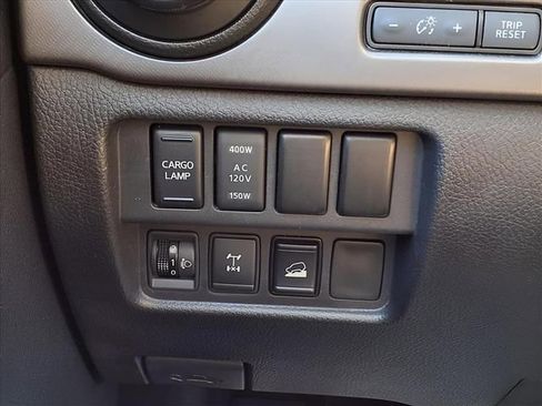 Used 2022 Nissan Titan PRO-4X w/ Pro-4x Convenience Package image 26