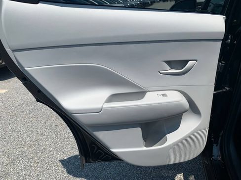 Used 2025 Hyundai Kona SEL AWD/4WD image 18