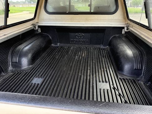 Used 2004 Toyota Tacoma PreRunner RWD image 29