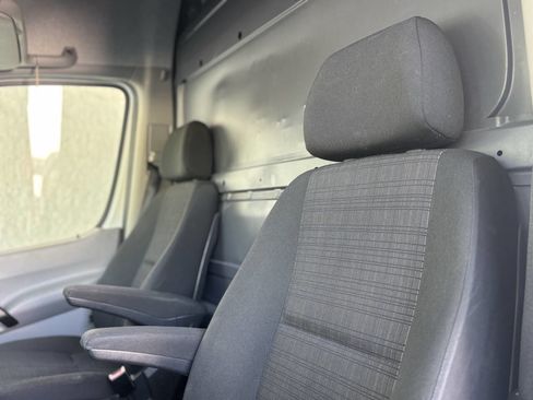 Used 2018 Mercedes-Benz Sprinter 3500 image 12