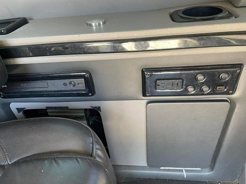 Used 2018 Ford Transit 250 148 Medium Roof RWD image 25