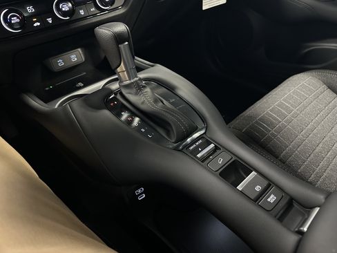 New 2026 Honda HR-V LX image 13