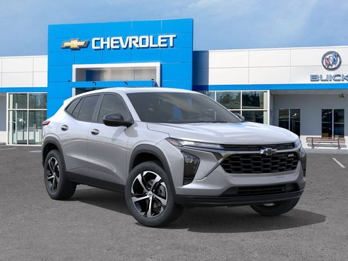 New 2026 Chevrolet Trax RS w/ Sunroof Package FWD image 7