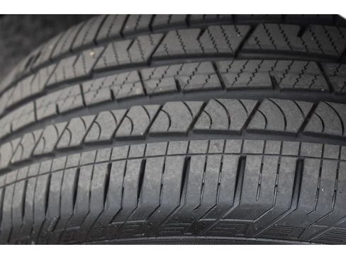 Used 2023 Volvo XC90 B5 Core w/ Protection Package Premier image 8