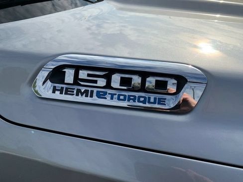 Used 2023 RAM 1500 Big Horn AWD/4WD image 9