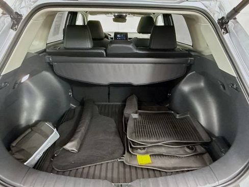 Used 2025 Toyota Corolla Cross XLE w/ Convenience Package FWD image 26
