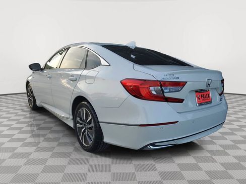 Used 2020 Honda Accord Touring image 4