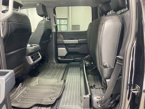 Used 2024 Ford F250 Lariat w/ Sport Appearance Package image 17