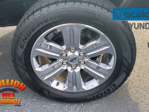 Used 2019 Ford F150 Lariat w/ Equipment Group 502A Luxury image 12