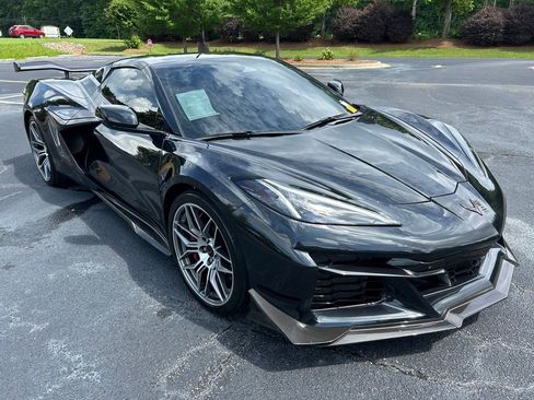 Used 2024 Chevrolet Corvette Z06 w/ Z07 Performance Package RWD image 19
