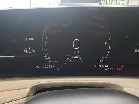 Used 2024 Cadillac XT4 Luxury w/ Cold Weather Package AWD/4WD image 26