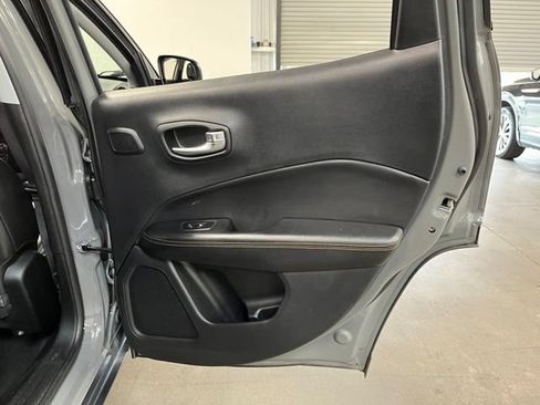 Used 2021 Jeep Compass Limited w/ Sun and Sound Group FWD image 16