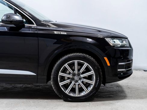 Used 2018 Audi Q7 3.0T Premium Plus w/ Premium Plus Package AWD/4WD image 12