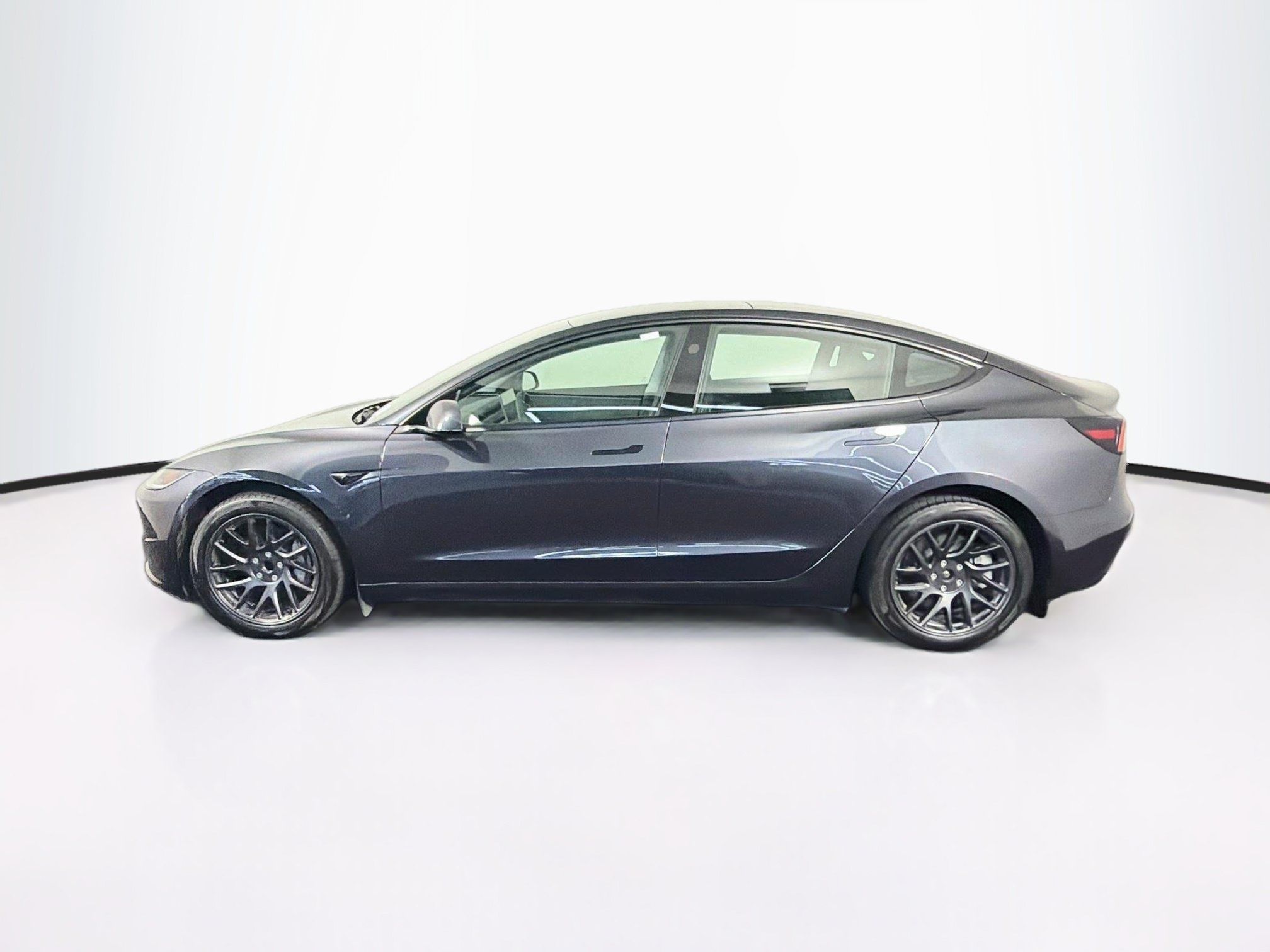 Used 2025 Tesla Model 3 Long Range RWD image 4