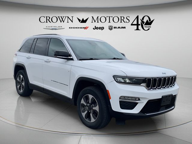 Used 2024 Jeep Grand Cherokee Limited 4xe AWD/4WD image 3