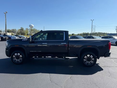 Used 2024 GMC Sierra 2500 Denali w/ Denali Reserve Package image 8